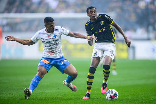 Värnamos Wenderson Oliveira do Nascimento och AIKs Amar