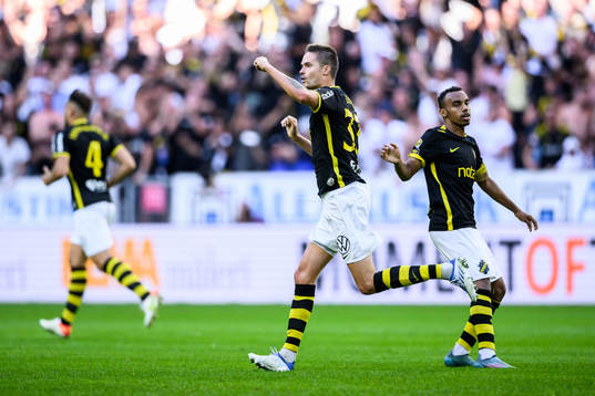 AIKs Mikael Lustig jublar