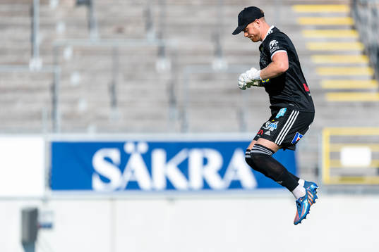 Falkenbergs målvakt Tim Erlandsson