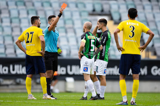 GAIS Niklas Andersen får rött kort