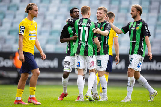 GAIS Harun Ibrahim jublar med lagkamrater