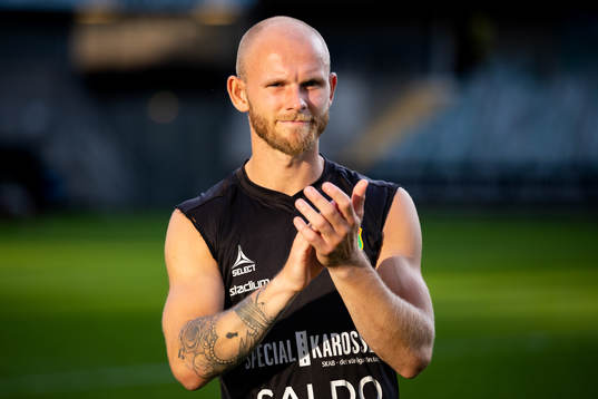 GAIS Niklas Andersen tackar publiken