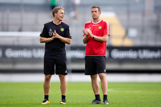 GAIS tränare Fredrik Holmberg och assisterande tränare