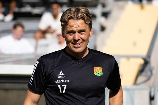 GAIS tränare Fredrik Holmberg innan  fotbollsmatchen i