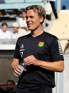 GAIS tränare Fredrik Holmberg innan  fotbollsmatchen i