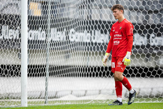 Ljungskiles målvakt Kees Sims deppar