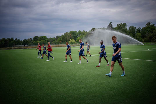Djurgårdens Amadou Doumbouya och hans lagkamrater