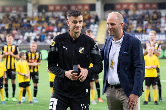 Häckens Alexander Jeremejeff får pris som månadens spelar