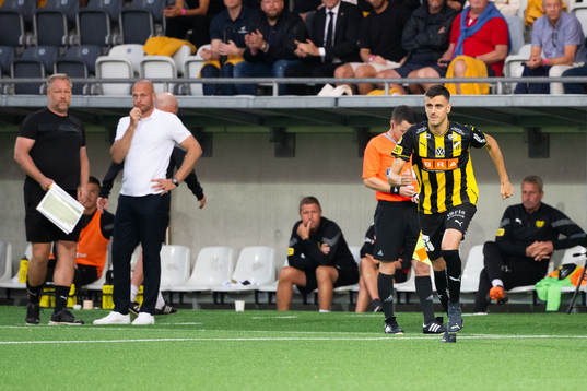 Häckens Alexander Jeremejeff blir inbytt