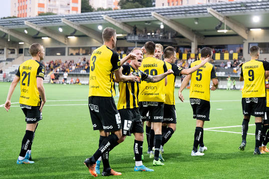Häckens Mikkel Rygaard Jensen jublar