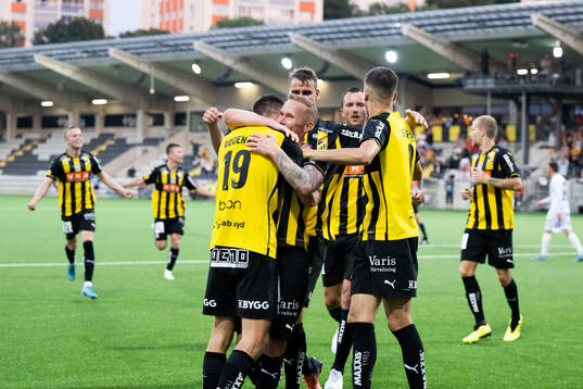 Häckens Mikkel Rygaard Jensen jublar