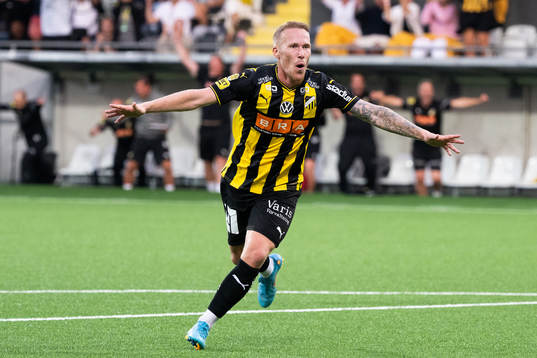 Häckens Mikkel Rygaard Jensen jublar