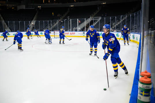 Leo Lööf of Sweden at warm-up