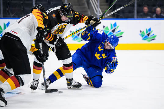 Maciej Rutkowski of Germany and Daniel Ljungman of Sweden