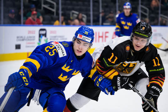 Liam Öhgren of Sweden and Korbinian Geibel of Germany