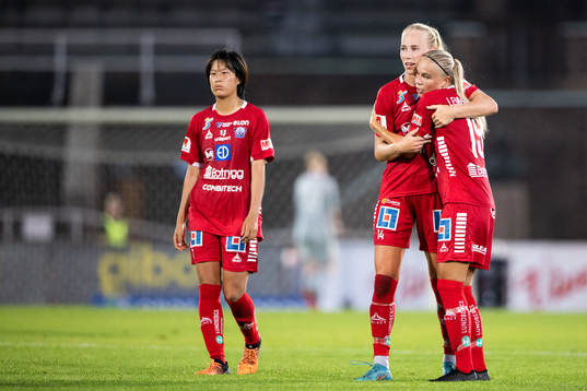 Linköpings Amalie Vangsgaard och Stina Lennartsson jublar