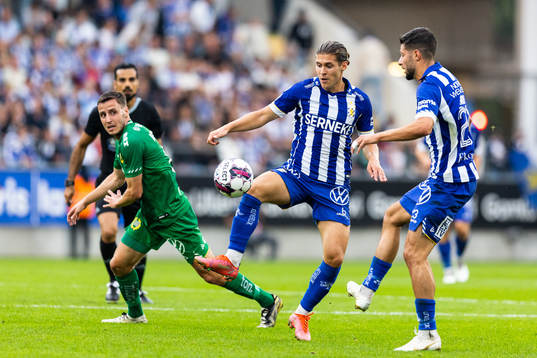 Hammarbys Jeppe Andersen och IFK Göteborgs Eman Markovic