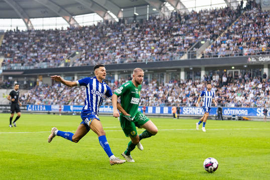 IFK Göteborgs Alexander Jallow och Hammarbys Darijan