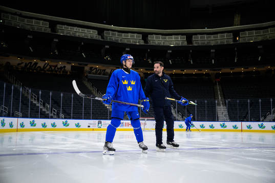 Fabian Lysell and assistant coach Todd Woodcroft of Sweden