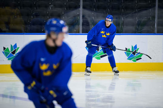 Simon Edvinsson of Sweden at a practice session