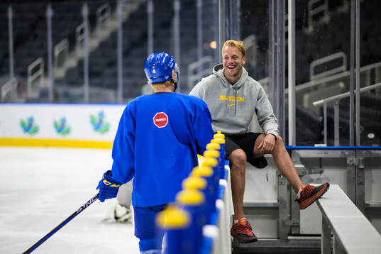 Emil Andrae and team manager Hampus Sjöström of Sweden at