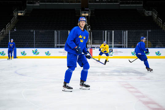 Simon Edvinsson of Sweden at a practice session