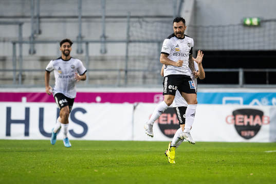 Örebros Jiloan Hamad jublar