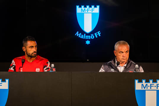 Bläddra bland fler bilder av Football, Europa Leauge Play-off, Sivasspor, Press Conference