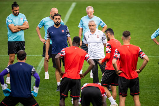 Bläddra bland fler bilder av Football, Europa Leauge Play-off, Sivasspor, Training