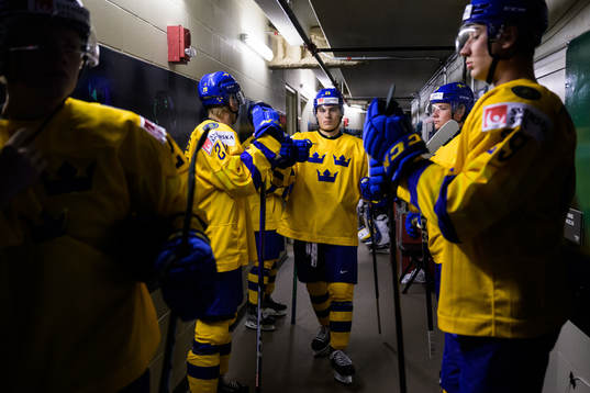 Liam Öhgren of Sweden waiting to walk out to the ice for