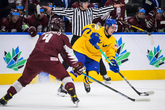 Niks Fenenko of Latvia and Linus Sjödin of Sweden