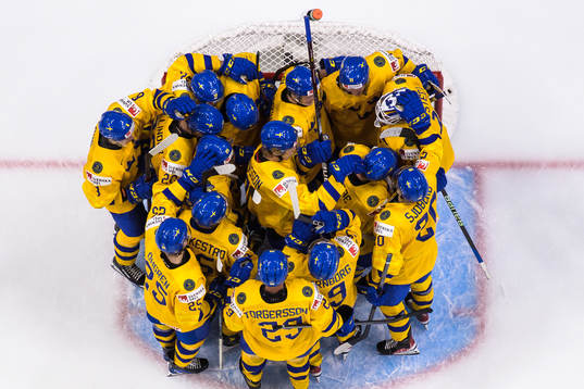 Bläddra bland fler bilder av 2022 IIHF World Junior Championship, day 9, quarterfinal, Sweden - Latvia