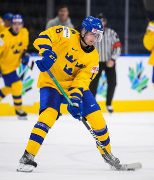 Linus Sjödin of Sweden