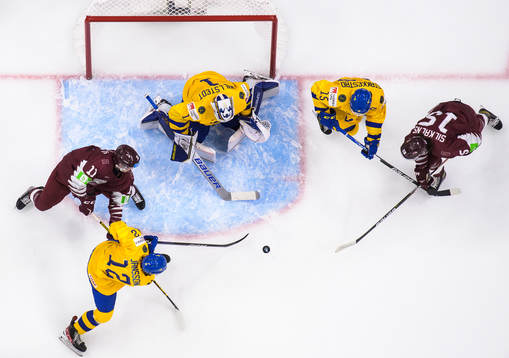 Dans Locmelis and Girts Silkalns of Latvia challenge Ludvig