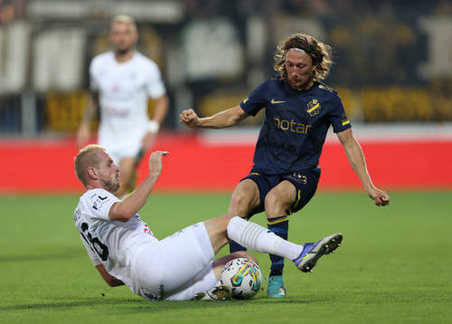Axel Björnström of AIK and Vlastimil Danicek of Slovacko