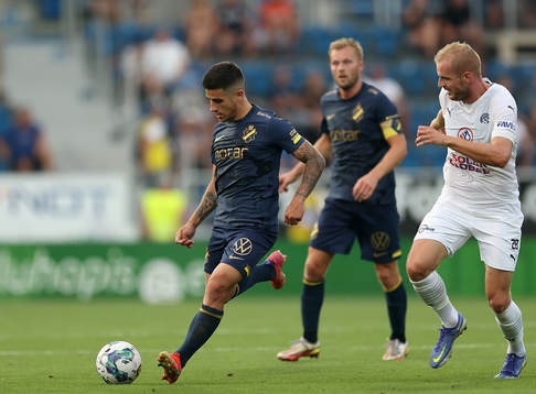Nicolas Stefanelli of AIK and Vlastimil Danicek of Slovacko