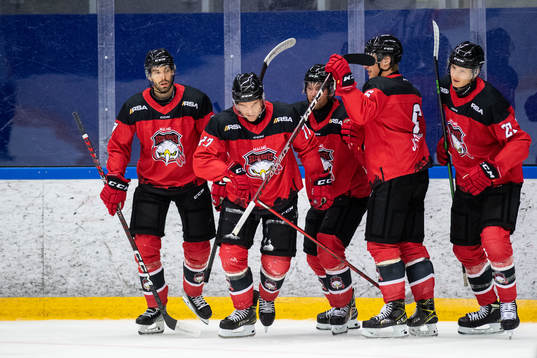 Malmö Redhawks Pathrik Westerholm jublar