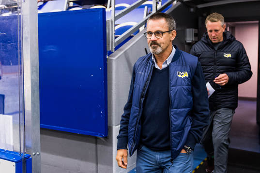 s huvudtränare Tommy Samuelsson