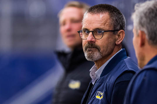 s huvudtränare Tommy Samuelsson
