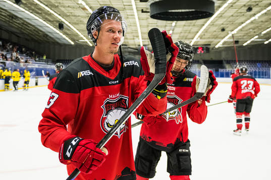 Malmö Redhawks Adam Ollas Mattsson tackar publiken