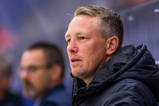 s assisterande tränare Johan Åkerman