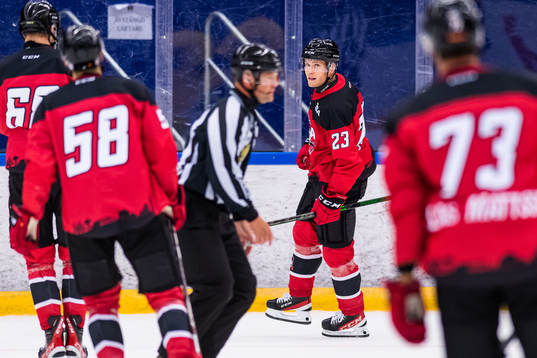 Malmö Redhawks Christoffer Forsberg jublar