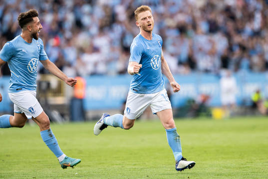 Anders Christiansen of Malmö FF celebrates