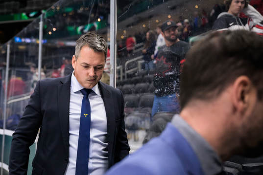 Head coach Tomas Montén of Sweden looks dejected