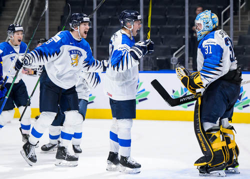 Joel Määttä, Kasper Puutio and goaltender Juha Jatkola