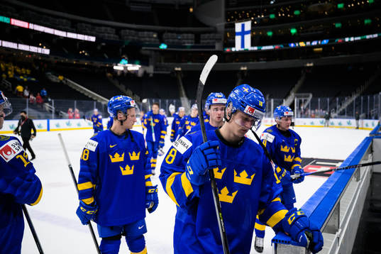 Linus Sjödin of Sweden looks dejected