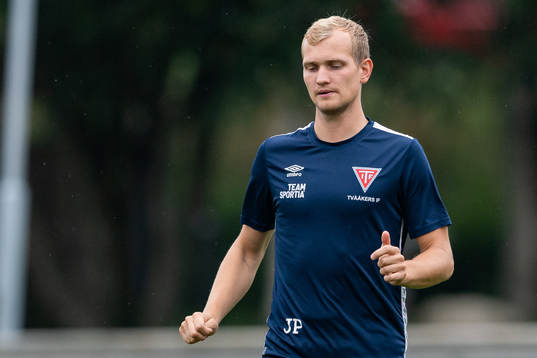 Tvååkers Johan Persson före fotbollsmatchen i Ettan