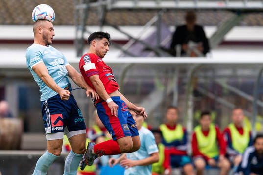Vänersborgs Milos Andelkovic och Tvååkers Mohammad