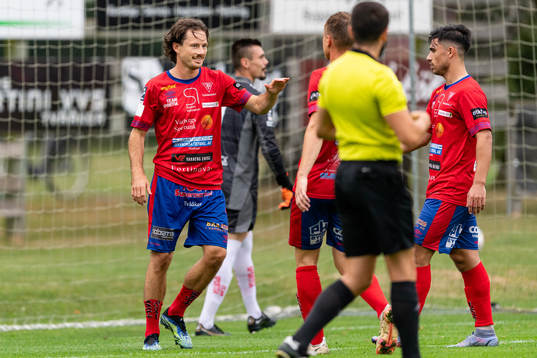 Tvååkers Rasmus Andersson jublar