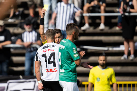 Landskronas Erik Pärsson får varning
